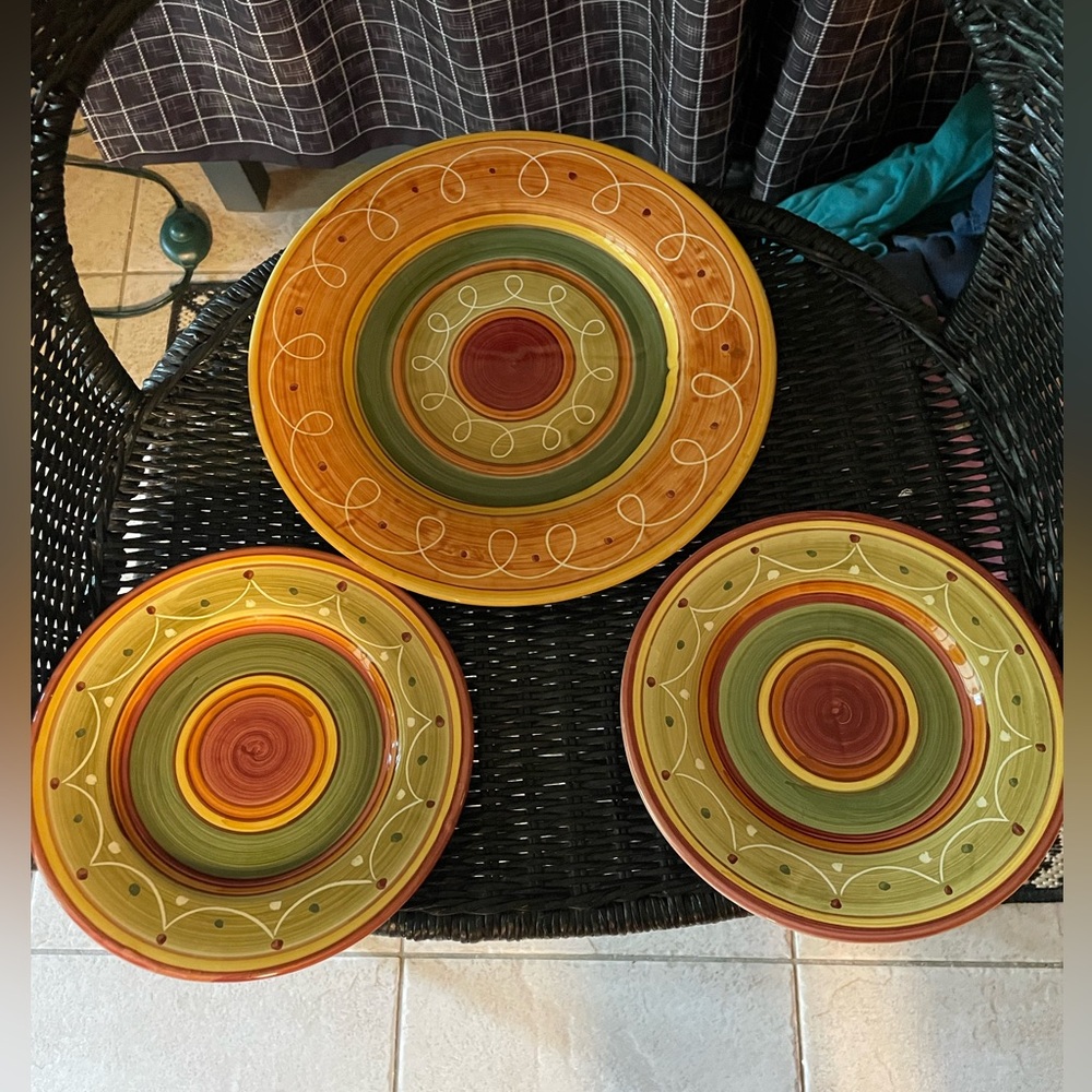 PIER 1 PLATES